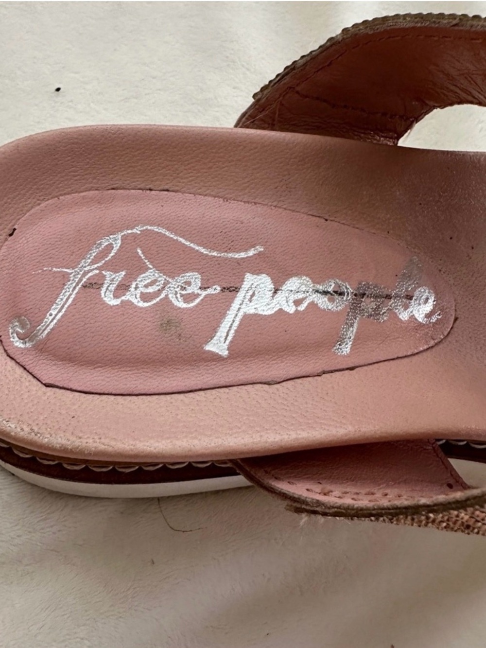 Free People Rose Gold Rhinestone Platform Slide Sandals Size 38 (7.5 - 8) - Picture 6 of 10